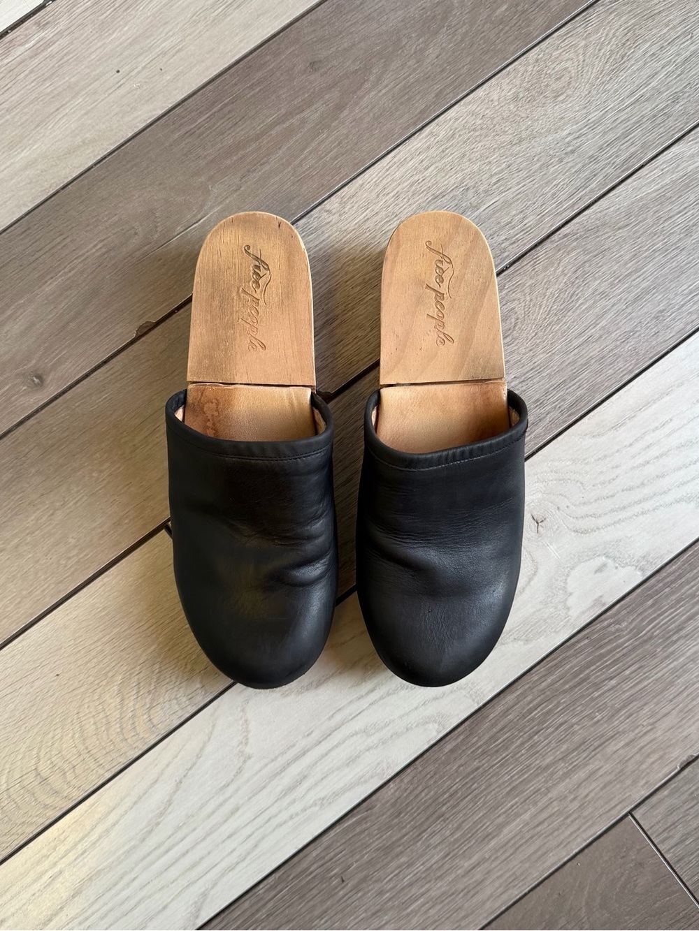 Free People Carver Soft Leather Wooden Clogs/Mules - Picture 2 of 12